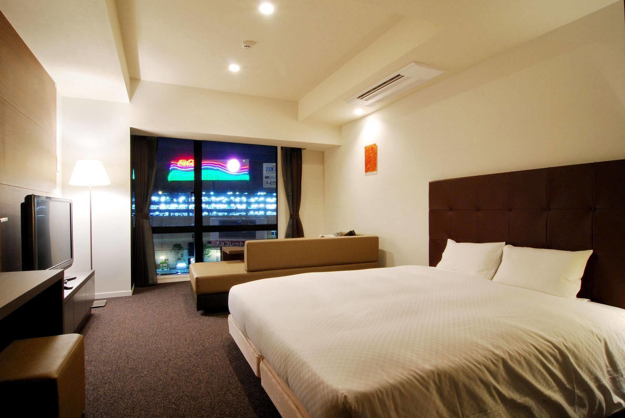 Candeo Hotels The Hakata Terrace Fukuoka  Bagian luar foto